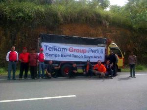 Tim TelkomGroup Peduli Gelombang II dekati lokasi posko.(LGco-dok telkom)