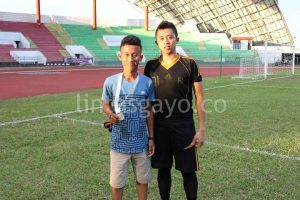 Ilham Zulhari (kanan) saat berada di Stadion Harapan Bangsa Banda Aceh.(LGco-Istimewa)