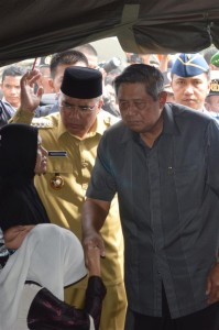 Presiden SBY saat berkunjung ke Ketol pasca Gempa Gayo 2 Juli 2013. (LGco_Zulkarnain)