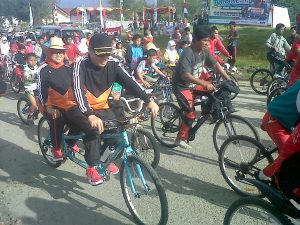 Bupati Bener Meriah bersama nyonya turut serta di ajang Fun Bike Musara Pakat 2015. 