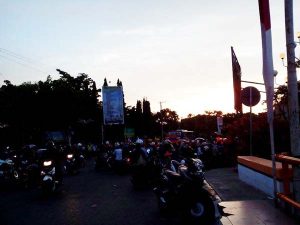 Sejumlah Kenderaan Tertahan Saat Karnaval Kemerdekaan di Banda Aceh
