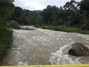 Arus Sungai Peusangan Per 7 Nopember 2015 Masih Cukup Deras. (Lgco : Muna)