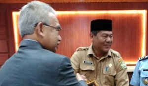 Kausarsyah dan Gubernur Aceh