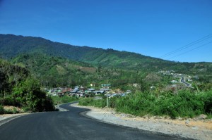 Jalan KKA Kamp (Kem) kampung terakhir Bener Meriah sebelum perbatasan Aceh Utara. (LGco_Khalis)