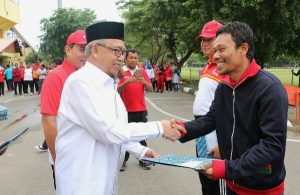 Gubernur Serahkan Penghargaan Bagi Insan Olahraga Aceh