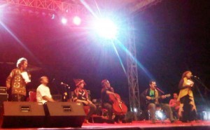 Fikar W Eda di panggung utama PKA 6. (boby mulya)