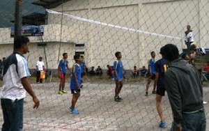 Pertandingan volly ball di kampus UGP Takengon. (Rahmi RM)