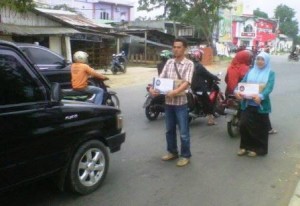 Penggalangan dana bantuan kebakaran oleh Fosmaga. (LGco-Boby Mulya)
