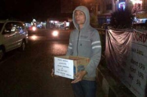 Penggalangan dana kebakaran di Banda Aceh oleh Fosmaga. (Boby Mulya)
