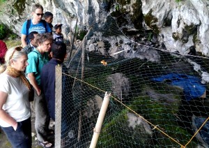 Wisatawan mancanegara di loyang Ujung Karang. (ist)