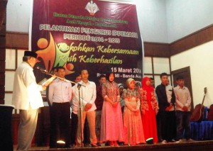 Bupati Aceh Tengah saat lantik pengurus Ippemata Banda Aceh. (LGco-Tarina)