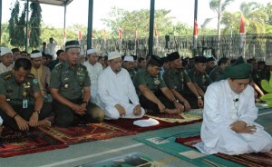Dzikir bersama Pangdam Iskandar Muda untuk kesuksesan Pemilu 2014. (Ist)