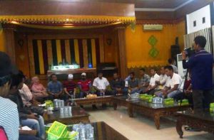 Konferensi pers Partai Aceh di Banda Aceh, Sabtu malam 7 Juni 2014. (SP)