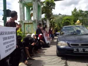 Aksi solidaritas yang dilakukan atlet Aceh Tengah. (LGco-Edy Saputra)