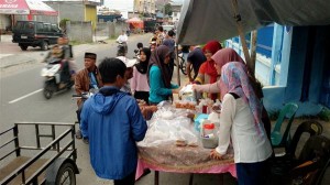 Warung Ramadhan alumni SMAN 4 Takengon. (LGco_Sengeda Kale)