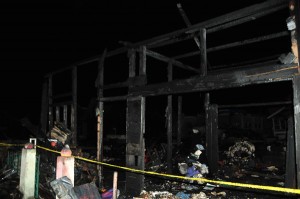Sisa rumah almarhum Mustafa AK. (LGco_d'aKa)