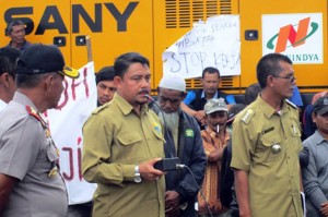 Asisten Bidang Pemerintahan dan Pamong Praja Setdakab Bener Meriah, M. Ja’far. SH. (LGco_Rahman)