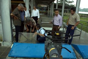 Pakar dan Penemu IPA Nusantara saat berada di Instalasi PDAM Kota Bogor Dekeng I dan II, Selasa (20/01). (Foto : Ist)