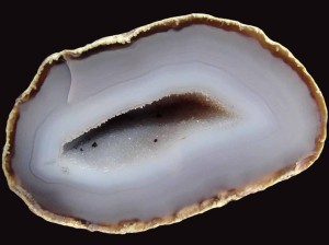 Jenis batu yang diduga banyak terdapat di Samar Kilang. (foto : google)