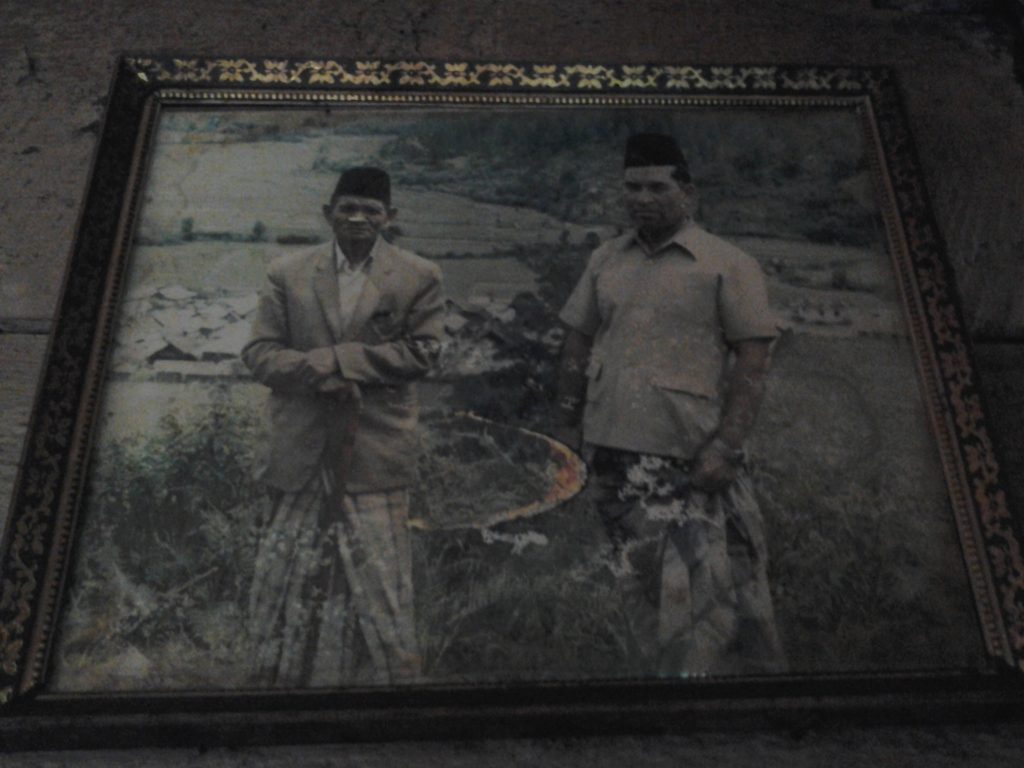 Tgk. Abd. Gani Aman Firdaus (kanan) bersama Alm. Tgk. Ibrahim Mantiq