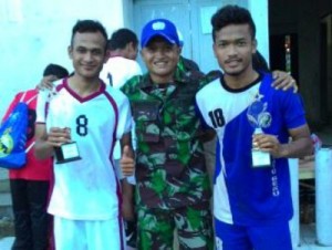 Ketua Panitia Gunawan bersama Pemain terbaik dan top score