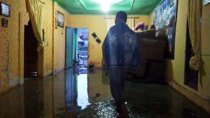 Luapan Air Sungai Peusangan Merendam Rumah Warga di Kampung Asir-Asir Asia. (LGco : Juli)