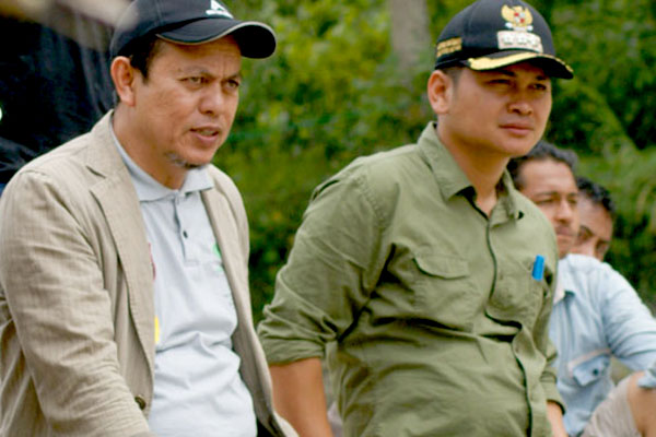 H Amru bersama Camat Puteri Betung, Gayo Lues
