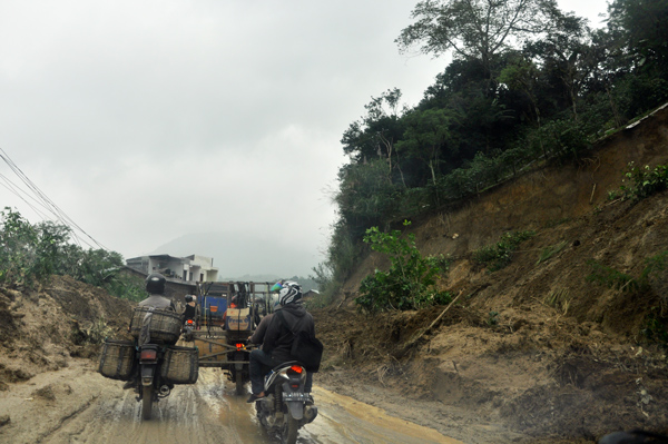 longsor jln takbir (7)