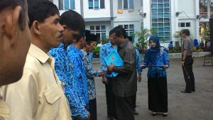 Lukman PNS penderita kanker tulang terima penghargaan