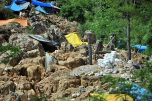sumber bahan baku emas Lumut. (LGco_Khalis)