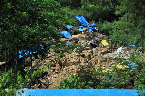 tambang-emas-lumut-7