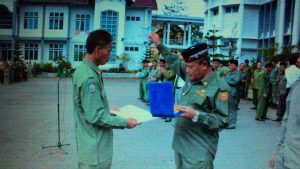 Penyerahan Sertifikat Keluarga Harapan Dinsos Aceh ke Bener Meriah