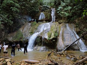 Air Terjun Lawe Sikap (Foto Wazhi Aminoto Pratama & Riduwan Philly)