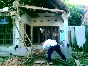 Asrama Lut Tawar Roboh