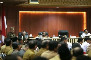 Gubernur Aceh di Forum Camat