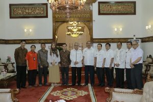 Gubernur Aceh dr. Zaini Abdullah