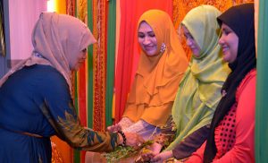 Peusijuk-Putroe-Aceh-2