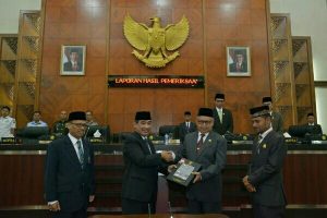 Gubernur Aceh Terima Sertifikat WTP