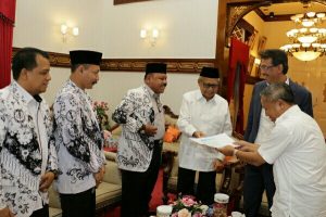 Gubernur dan PGRI Aceh