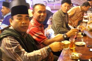 Arif Fhadillah (kiri) dengan sesama anggota DPRK Banda Aceh Aiyub Bukhari.