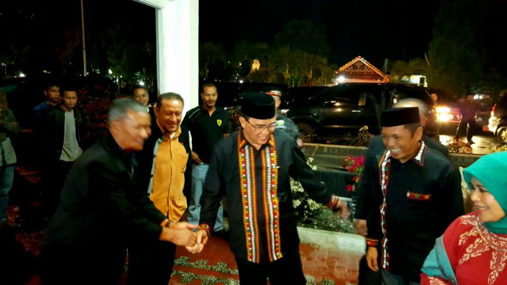 Plt. Bupati Aceh Tengah, Alhudri ketika tiba di pendopo
