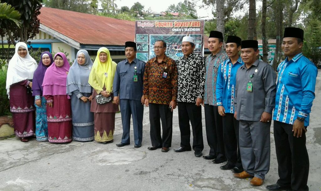 Kakanwil Kemenag Aceh, HM Daud Pakeh ei SMAN 4 Takengon