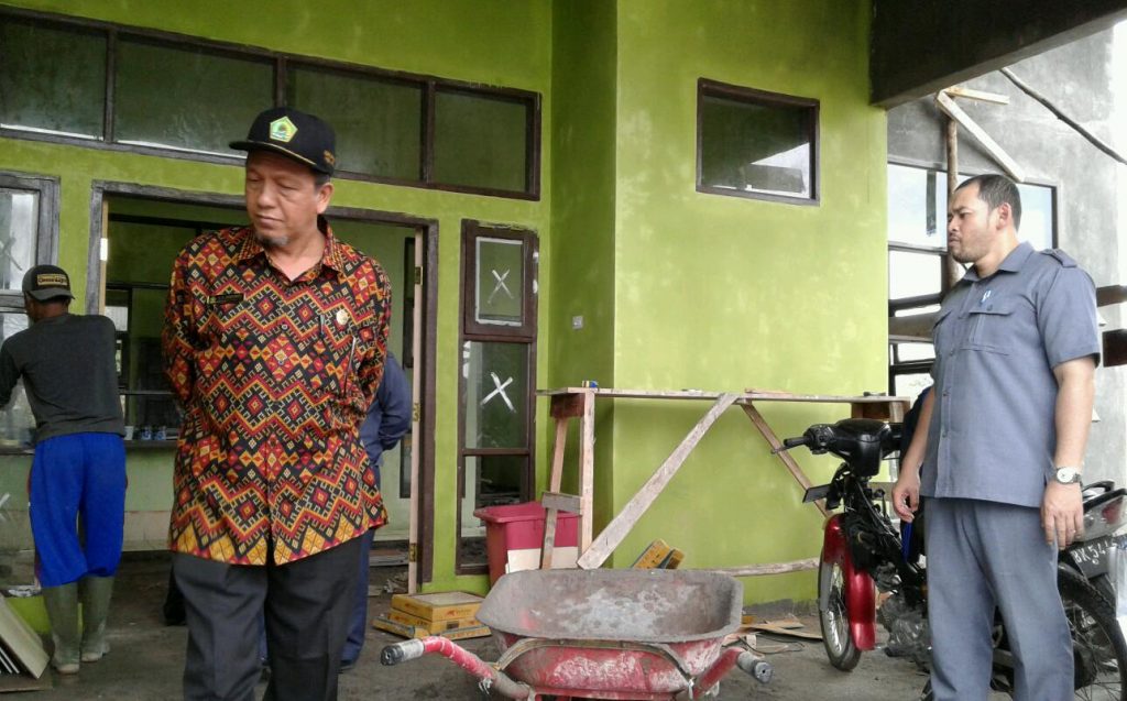 HM Daud Pakeh tinjau pembangunan KUA di Aceh Tengah
