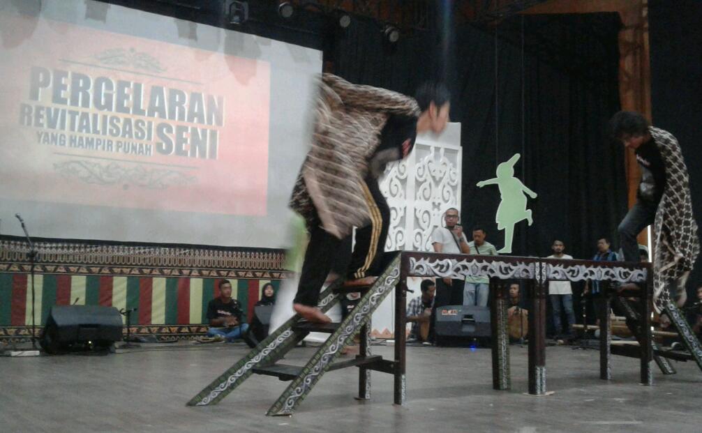 GR Tari Sining di Taman Budaya Banda Aceh