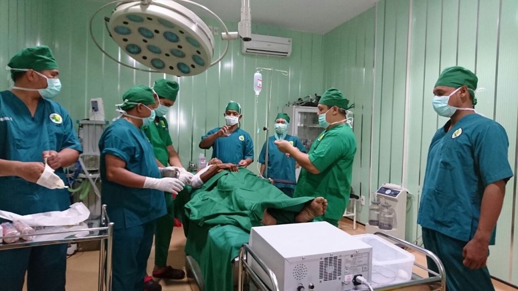 Tim medis Aceh Tengah di lokasi gempa Pidie Jaya