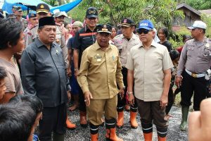 Soedarmo Tinjau Banjir di Singkil