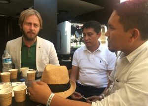 Ahmadi dan Produser Iklan Makanan di Turki