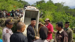 Shabela Tinjau Jembatan Karim