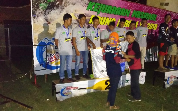 PicsArt_12-14-08.46.50