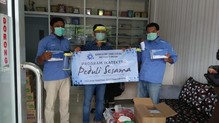 Ikatektro Unsyiah Sumbang 6.070 APD Bagi Tim Medis